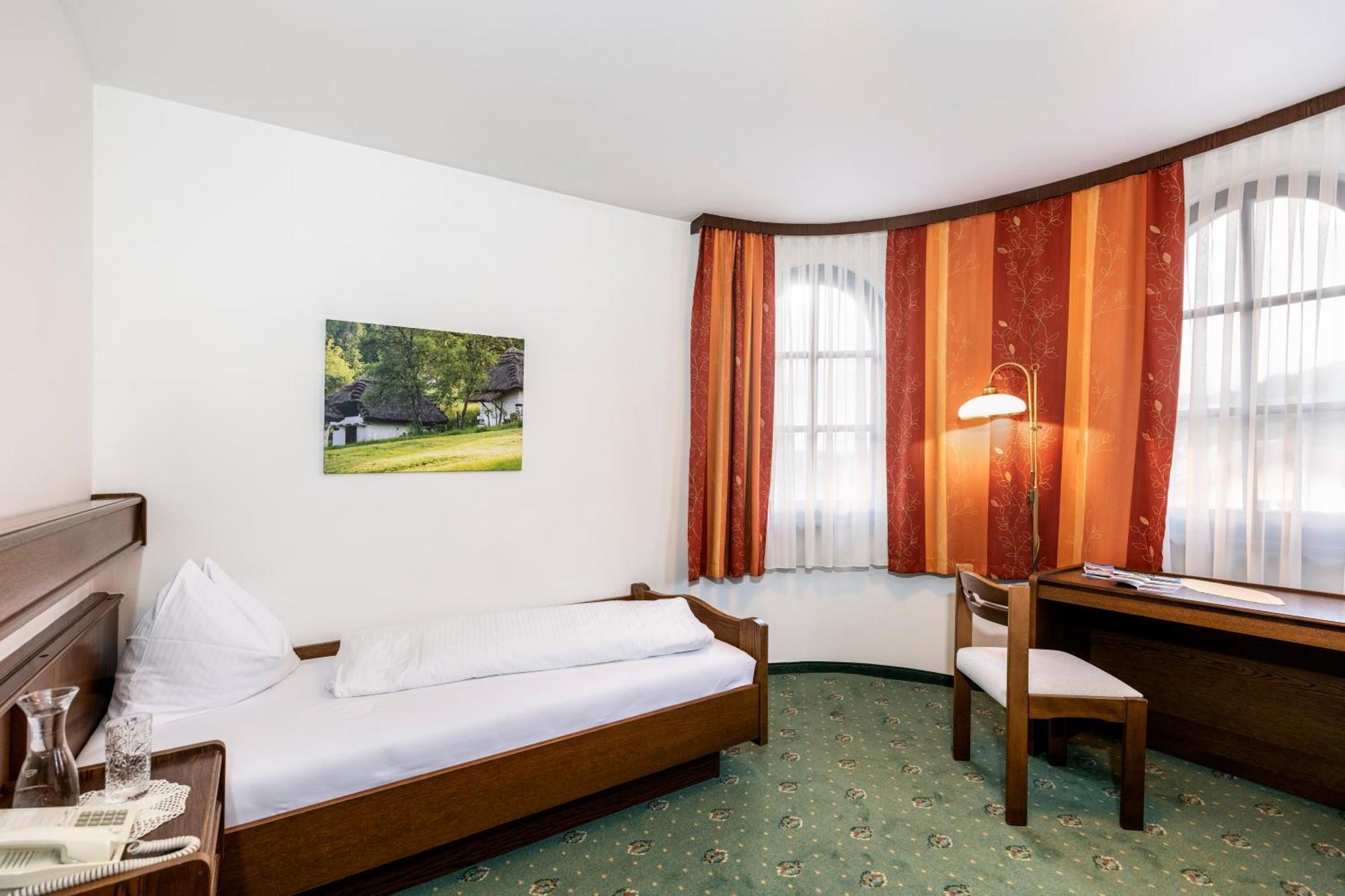 Genussgasthof & Hotel Beim Krutzler Heiligenbrunn Экстерьер фото